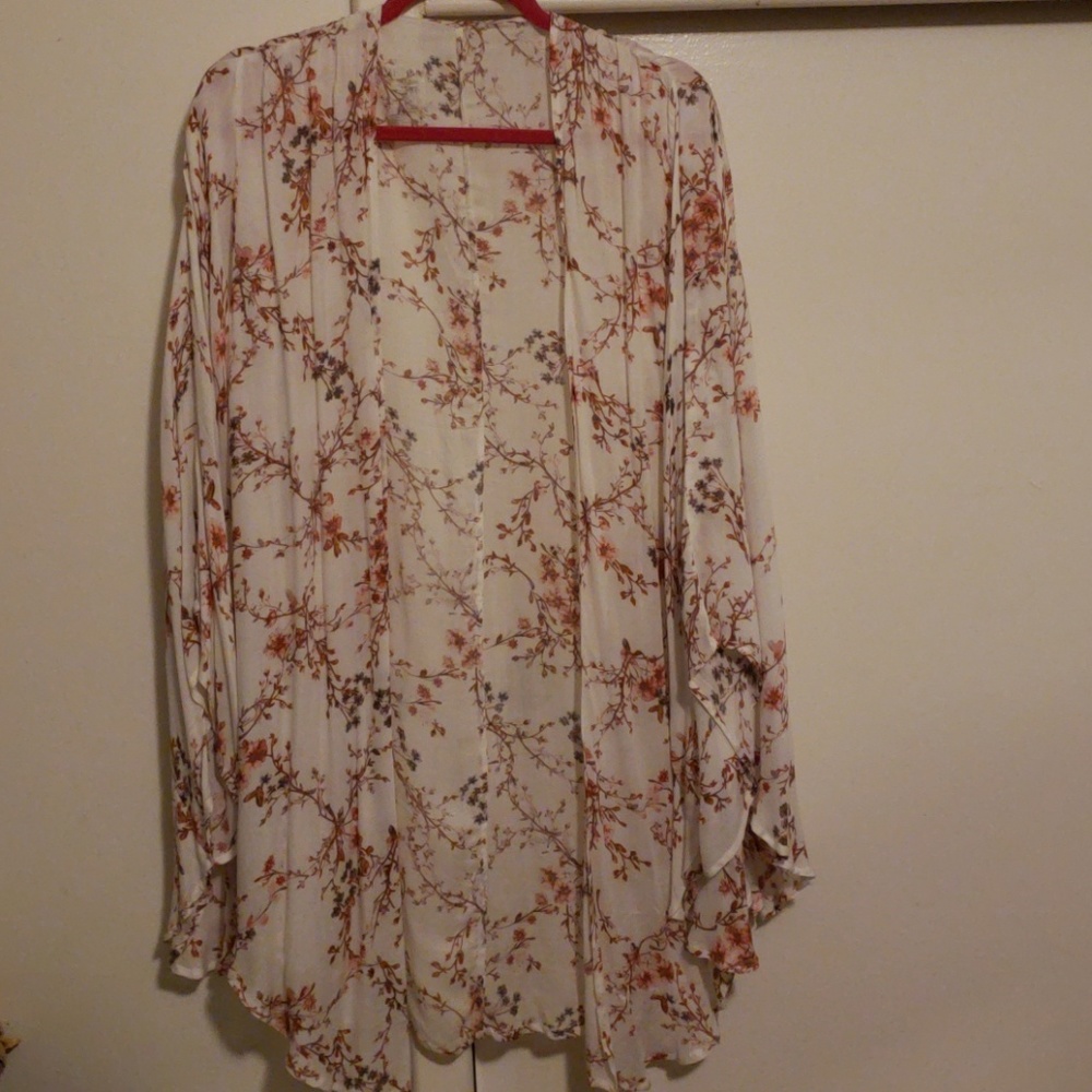 🌸Floral shrug🌸